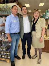 Sergei and Philip owners of NATURA, Hierbas Y Vitaminas